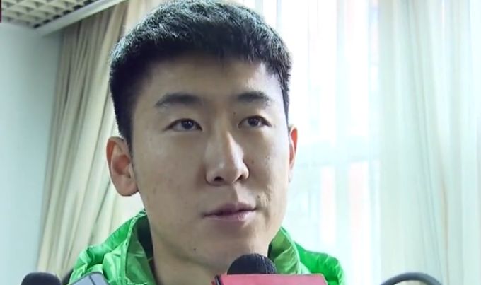 这时，电话那头的萧薇薇有些好奇的问：姐夫，你是认识那个钟天宇吗？叶辰道：不认识，不过应该很快会认识。